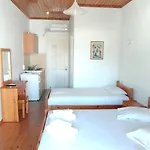 Elena Πανσιόν