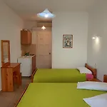 Πανσιόν Elena Άγιος Νικήτας