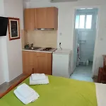 Πανσιόν Elena 3*