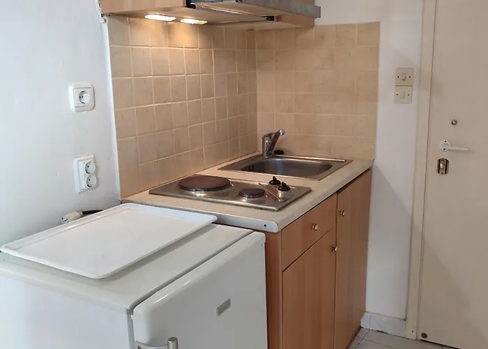 Pensión Elena Áyios Nikítas